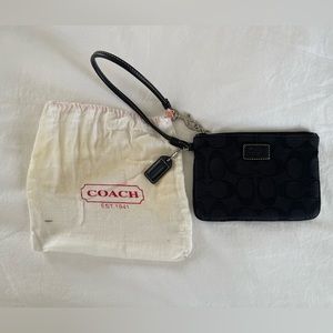 Coach wristlet, black